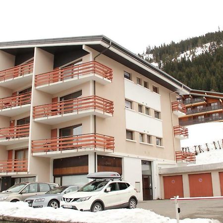 Les Ambrunes Châtel Exterior photo